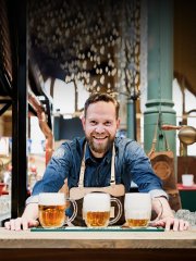 1 Pilsner Urquell gratis trinken - in 7 deutschen St&auml;dten