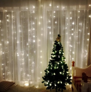 Zauberhafte Lichterkette f&uuml;rs Fenster 3 x 3 m mit 304 LED&acute;s mit Gutscheincode nur 9,45 Euro