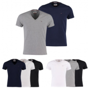 Tommy Hilfiger Shirts mit V-Neck oder Rundhalsausschnit in verschiedenen Farben nur 12,66 Euro