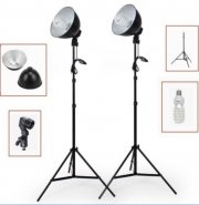 2x Profi Fotostudio Studioleuchte mit Leuchtmittel f&uuml;r 36,59 &euro; statt 52,99 &euro;&nbsp;