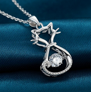 Sch&ouml;ne silberne Kette mit zauberhaftem Katzen-Anh&auml;nger im Blitzangebot f&uuml;r nur 22,00 Euro