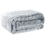 Megaflauschige Kuscheldecke von Sable 150 x 200 cm in tollem Hellgrau nur 8,00 Euro
