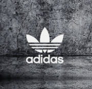 adidas Originals + Performance Artikel f&uuml;r die ganze Familie bei Vente Privee mit bis zu 60% Rabatt