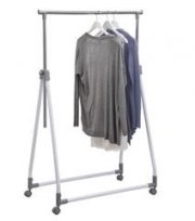 Kleiderwagen in Wei&szlig;/Chromfarben f&uuml;r 13,95&euro; inklusive Versand