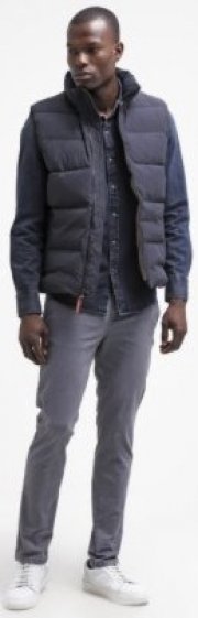 Bis zu 75% auf Fashion von GAP z.B. Herren Weste nur 25&euro; statt 64,95&euro;