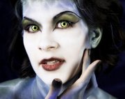 Halloween Accessoires bis zu 50% reduziert - Schminke, Linsen & Co.