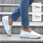 Fitness-Slipper im strukturierten Metallic-Look f&uuml;r 19,99 &euro;