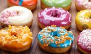 6er-, 12er- oder 24er-Donut-Box inkl. 2 oder 4 Getr&auml;nke bei Dunkin&acute; Donuts (bis zu 53% sparen*) 