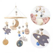 Astronaut Baby Mobile aus Holz mit Filzkugeln f&uuml;r 15,93&euro; (Warehouse)