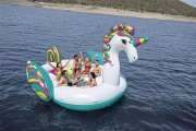 Bestway 43228 aufblasbare Riesen Einhorn-Schwimminsel 603 x 419 x 277 cm, color