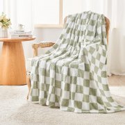 EMME Kuscheldecke 150x200 cm in Gr&uuml;n f&uuml;r nur 13,11&euro; bei Amazon