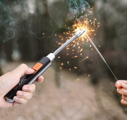 Flammloses Stabfeuerzeug EIY02 von Tacklife jetzt mit Gutscheincode f&uuml;r 9,99 Euro statt 14,99 Euro
