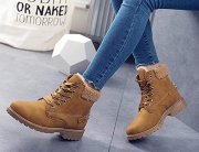 Gef&uuml;tterte Boots mit Nieten in Grau, Braun und Rosa nur 25,99&euro; statt 70&euro; mit Gutscheincode