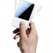 Kompakte Powerbank 10000mAh mit integrierten Kabeln im Angebot