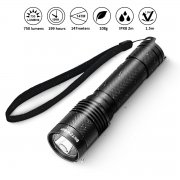 LED Taschenlampe IPX8 Wasserdicht, BlitzWolf 750 Lumen 