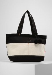 Levi's Handtasche Icon Carryall Panda bei Zalando f&uuml;r 48,95&euro; statt 69,95&euro;
