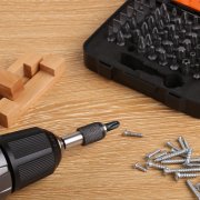 Mini Schraubendrehersatz mit 60 Bits und 1 Verl&auml;ngerungs-Bithalter