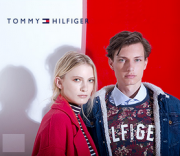 Mode von Tommy Hilfiger f&uuml;r die ganze Familie bei Vente Privee um bis zu 50% reduziert