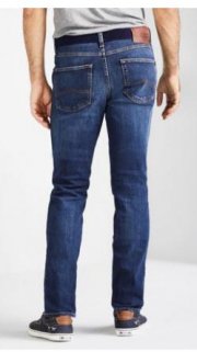 Mustang: 20% Gutschein auf Jeans Hosen, z.B. die Tramper Tapered Jeans