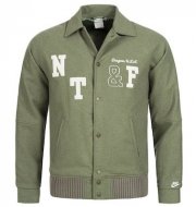 Nike Varsity Herren Jacke f&uuml;r 17,08&euro; statt 38&euro;