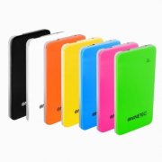 Ninetec NT004 Powerbank mit Klavierlack-Optik und 5600mAh zu 9,99&euro; inkl. Versand