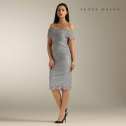 Schulterfreies Spitzenkleid von Agnes Mason bei Lesara f&uuml;r 34,98&euro; statt 74,95&euro;