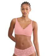 Triumph Amourette N01 Cherry Rose BH (70) f&uuml;r 32,11&euro;