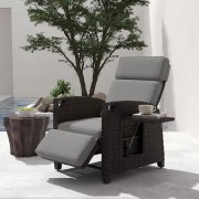 Upatio Liegesessel mit Polster f&uuml;r den Garten f&uuml;r 139,99&euro;