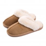 Warme Hausschuhe von Misolin f&uuml;r Damen und Herren im Angebot