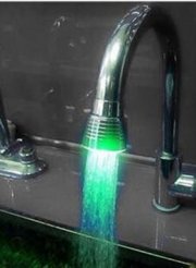 Wasserhahnaufsatz, 7-farbig wechselnd f&uuml;r 2.66 Euro versandkostenfrei
