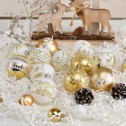 YILEEY Box mit 35 Christbaumkugeln - 7 verschiedene Farben ausw&auml;hlbar